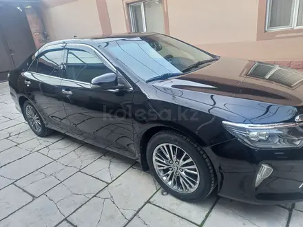 Toyota Camry 2015 года за 10 500 000 тг. в Тараз – фото 3