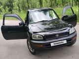 Toyota RAV4 1996 года за 3 300 000 тг. в Алматы