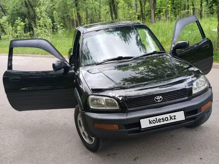 Toyota RAV4 1996 года за 2 900 000 тг. в Алматы – фото 3