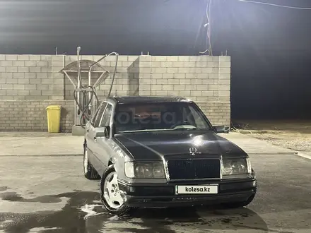 Mercedes-Benz E 260 1992 года за 1 250 000 тг. в Алматы – фото 4