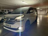 Toyota Vellfire 2018 года за 12 000 000 тг. в Актобе – фото 2