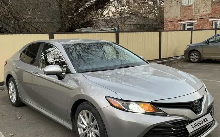 Toyota Camry 2019 года за 12 300 000 тг. в Кокшетау