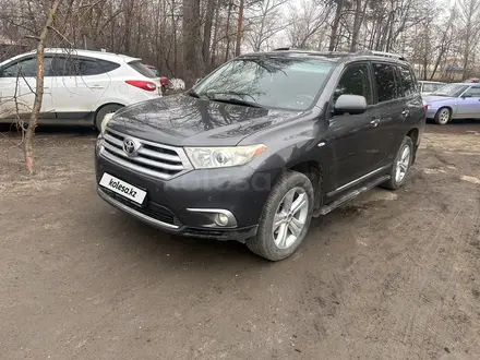 Toyota Highlander 2012 года за 10 900 000 тг. в Костанай