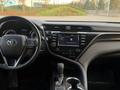 Toyota Camry 2019 года за 12 050 000 тг. в Астана – фото 11