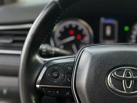 Toyota Camry 2019 года за 12 050 000 тг. в Астана – фото 12