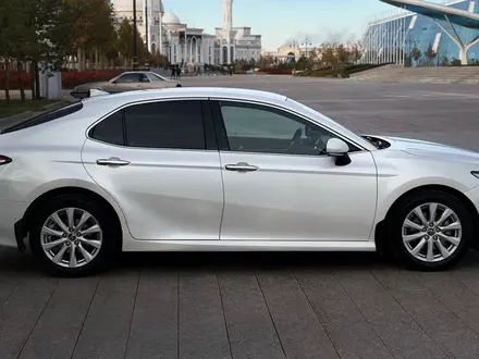 Toyota Camry 2019 года за 12 050 000 тг. в Астана – фото 8