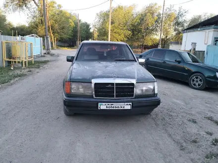 Mercedes-Benz E 220 1992 года за 1 000 000 тг. в Талдыкорган – фото 4