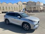 Toyota Highlander 2021 года за 23 000 000 тг. в Уральск – фото 4