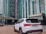 Hyundai Santa Fe 2021 года за 20 400 000 тг. в Астана – фото 2