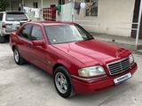 Mercedes-Benz C 180 1994 года за 1 900 000 тг. в Алматы