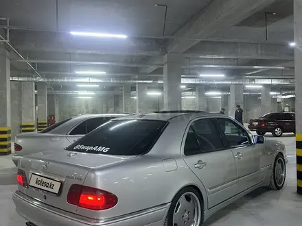 Mercedes-Benz E 55 AMG 1999 года за 6 000 000 тг. в Шымкент – фото 13