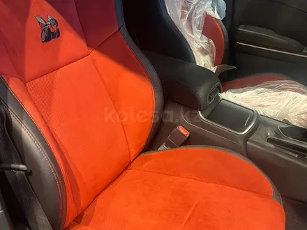 Dodge Charger 2023 года за 40 000 000 тг. в Алматы – фото 17