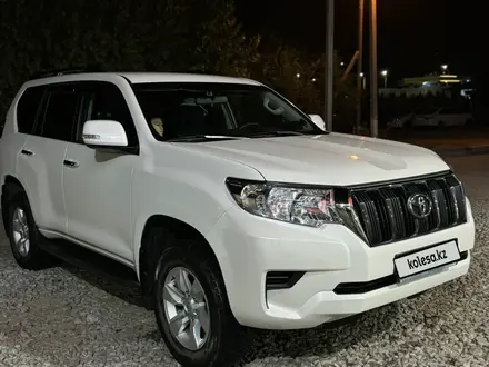 Toyota Land Cruiser Prado 2018 года за 19 500 000 тг. в Актобе – фото 3