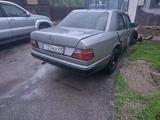 Mercedes-Benz E 200 1990 года за 300 000 тг. в Байтерек – фото 2