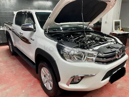 Toyota Hilux 2018 года за 16 900 000 тг. в Алматы – фото 10