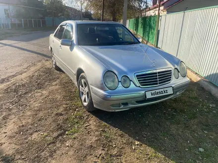 Mercedes-Benz E 320 2000 года за 3 900 000 тг. в Алматы – фото 2