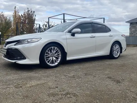 Toyota Camry 2020 года за 17 000 000 тг. в Шымкент