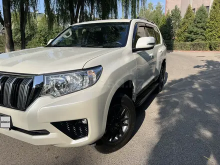 Toyota Land Cruiser Prado 2017 года за 21 000 000 тг. в Алматы – фото 8