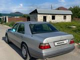 Mercedes-Benz E 220 1994 года за 1 700 000 тг. в Алматы – фото 3
