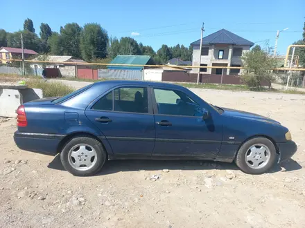 Mercedes-Benz C 180 1995 года за 1 850 000 тг. в Алматы – фото 4