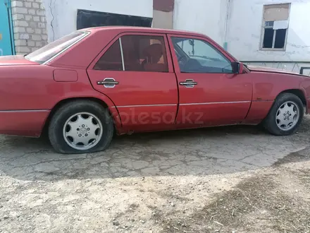 Mercedes-Benz E 200 1991 года за 900 000 тг. в Кызылорда – фото 8