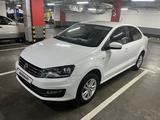 Volkswagen Polo 2018 года за 5 300 000 тг. в Астана – фото 2