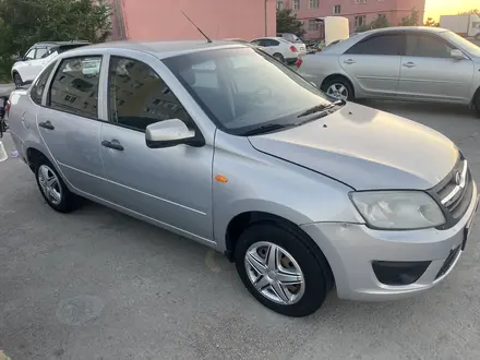 ВАЗ (Lada) Granta 2190 2015 года за 2 700 000 тг. в Актау – фото 2