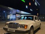 Mercedes-Benz E 220 1992 года за 2 200 000 тг. в Шымкент