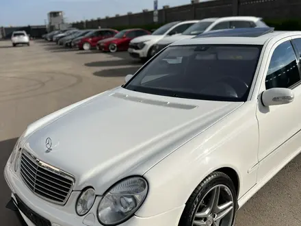 Mercedes-Benz E 320 2002 года за 5 900 000 тг. в Астана – фото 2