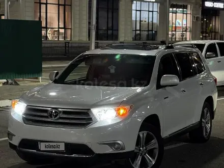 Toyota Highlander 2010 года за 10 000 000 тг. в Атырау