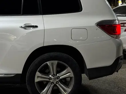 Toyota Highlander 2010 года за 10 000 000 тг. в Атырау – фото 9