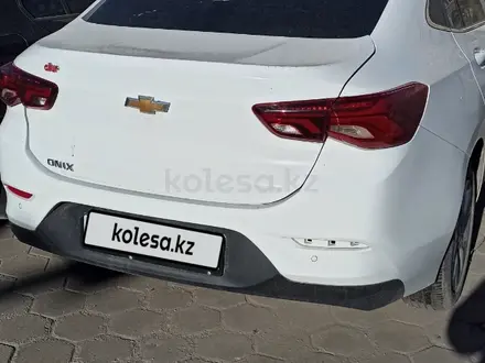 Chevrolet Onix 2023 года за 5 800 000 тг. в Караганда – фото 7