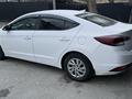 Hyundai Elantra 2020 годаfor8 000 000 тг. в Атырау – фото 2