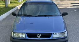 Volkswagen Passat 1995 года за 1 900 000 тг. в Караганда – фото 2