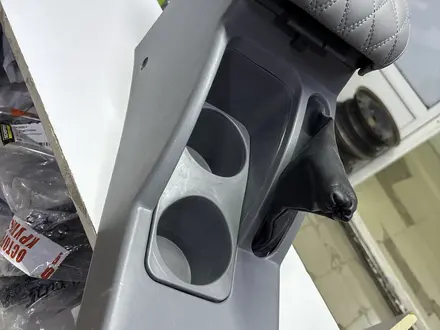 Подлокотник на DAEWOO NEXIA 2 за 100 тг. в Актобе