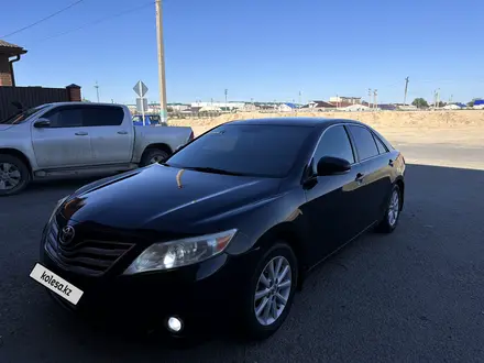 Toyota Camry 2010 года за 6 800 000 тг. в Кульсары – фото 2