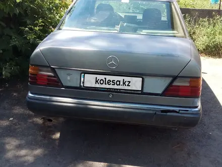 Mercedes-Benz E 260 1991 года за 1 200 000 тг. в Степногорск