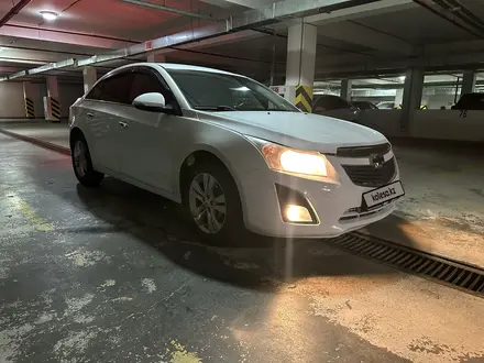 Chevrolet Cruze 2014 года за 4 200 000 тг. в Астана – фото 2