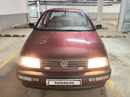 Volkswagen Vento 1993 года за 2 400 000 тг. в Астана – фото 3