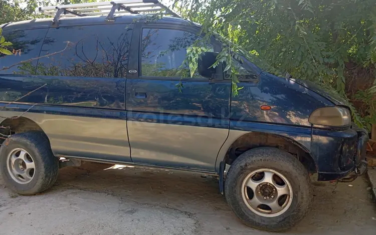 Mitsubishi Delica 1996 годаүшін2 500 000 тг. в Алматы