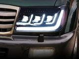 Альтернативная оптика (тюнинг фары) на Land Cruiser 100/105 2005-2007 за 220 000 тг. в Усть-Каменогорск – фото 3