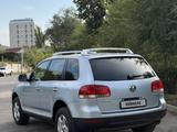 Volkswagen Touareg 2007 года за 6 200 000 тг. в Алматы – фото 3