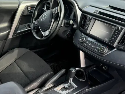 Toyota RAV4 2017 года за 8 600 000 тг. в Актау – фото 3