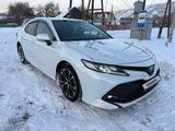 Toyota Camry 2020 года за 12 750 000 тг. в Алматы – фото 3