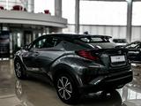 Toyota C-HR Hot 2023 года за 15 900 000 тг. в Уральск – фото 2