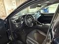 Toyota Camry 2019 года за 9 750 000 тг. в Актобе – фото 13