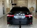 Toyota Camry 2019 года за 9 750 000 тг. в Актобе – фото 8