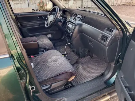 Honda CR-V 2001 года за 3 200 000 тг. в Алматы – фото 4