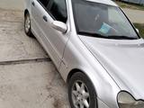 Mercedes-Benz C 180 2001 года за 1 800 000 тг. в Уральск – фото 4