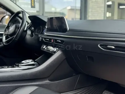 Hyundai Sonata 2021 года за 10 500 000 тг. в Шымкент – фото 13